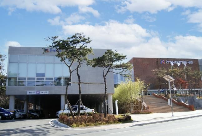 안성시 중앙도서관, 시민동아리와 함께하는 '빛그림자극' 공연 열어