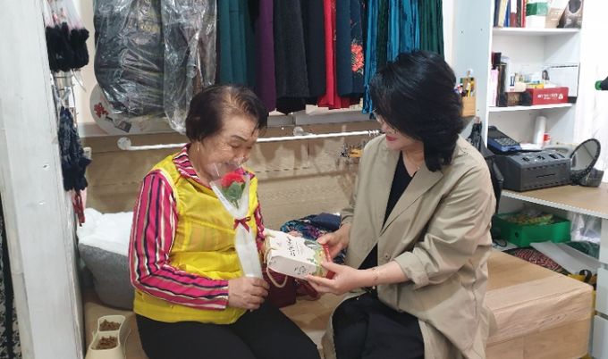 시흥시 함현상생종합사회복지관, 어버이날 따뜻한 마음 전해