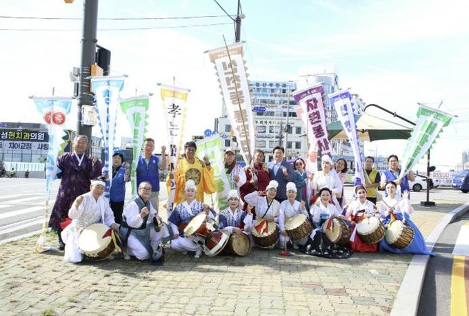 전통과 현대가 어우러진 '제8회 시흥시 신천동 효 축제' 주민 큰 호응 속에 마무리
