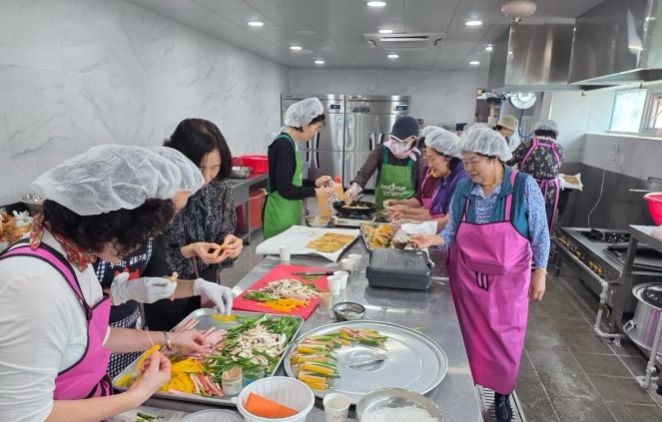 중리동 사랑의 밑반찬 자원봉사단, 추석맞이 명절 음식 전달