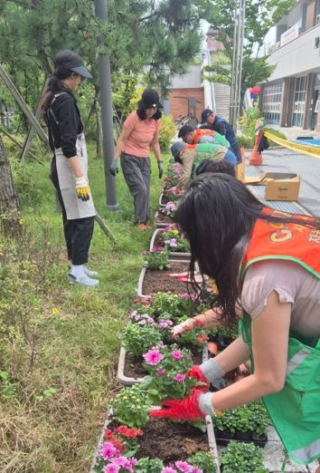 월곶동, 주민들과 함께하는 가을맞이 꽃 심기 행사 추진