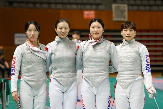 플러레 단체전 준우승, 개인전 2위 입상