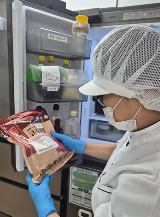 파주시 어린이·사회복지급식관리지원센터, '소·확·행 (소비기한 확인 행동 개시)' 사업 성황리 마무리