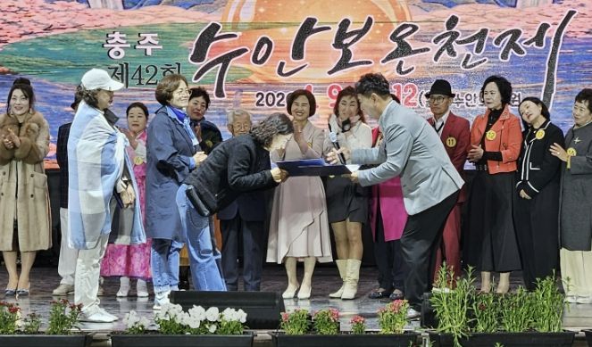 수원시 영통구 광교2동, 주민자치센터 노래교실 '전국 노래교실 가인대회'서 본선 진출·인기상 수상